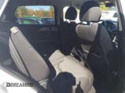 ✅ 2022 Mazda CX-9 Sport • VIN: JM3TCBBY0N0601507 • Lot: 43484543. Wystawiony na IAAI z przebiegiem 26 106 mil. Bezpłatny archiwum sprzedaży aukcyjnych z USA i szczegółowy raport historii pojazdu na DreamBid. Zdjęcie 8.