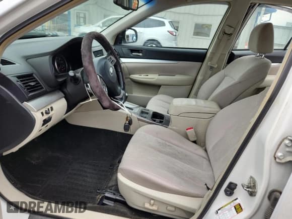 ✅ 2013 Subaru Legacy Premium • VIN: 4S3BMCC6XD3044784 • Lot: 86859505. Wystawiony na Copart z przebiegiem 80 589 mil. Bezpłatny archiwum sprzedaży aukcyjnych z USA i szczegółowy raport historii pojazdu na DreamBid. Zdjęcie 7.