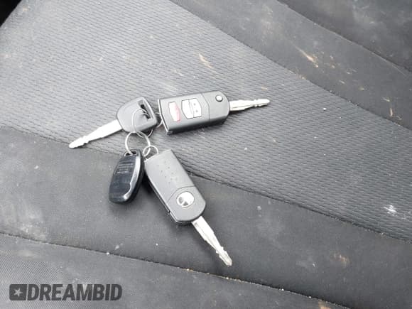 ✅ 2013 Mazda 5 Sport • VIN: JM1CW2BL8D0145212 • Lot: 42876752. Listed on IAAI with 126,517 mi. Free auction sales archive from the USA and detailed vehicle history report at DreamBid. Image 11.