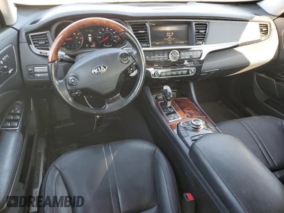 ✅ 2015 Kia K900 Premium • VIN: KNALU4D47F6024370 • Lot: 84965204. Listed on Copart with 50,999 mi. Free auction sales archive from the USA and detailed vehicle history report at DreamBid. Image 8.