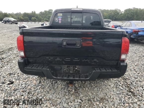✅ 2019 Toyota Tacoma SR • VIN: 5TFAX5GN5KX162795 • Лот: 83941785. Опубликован ранее на Copart с пробегом 165 530 миль. Бесплатный доступ к архиву аукционных продаж из США и подробный отчёт об истории автомобиля на DreamBid. Изображение 6.