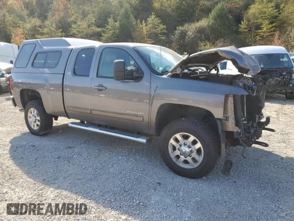 ✅ 2013 Chevrolet Silverado 2500HD LTZ • VIN: 1GC2KYCG3DZ241031 • Lot: 75018534. Listed on Copart with 96,306 mi. Free auction sales archive from the USA and detailed vehicle history report at DreamBid. Image 4.