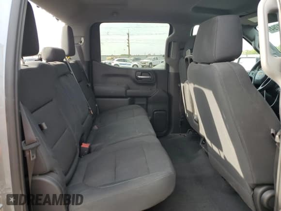 ✅ 2020 Chevrolet Silverado 1500 Custom • VIN: 3GCPYBEK2LG380164 • Lot: 74841294. Wystawiony na Copart z przebiegiem 33 122 mil. Bezpłatny archiwum sprzedaży aukcyjnych z USA i szczegółowy raport historii pojazdu na DreamBid. Zdjęcie 10.