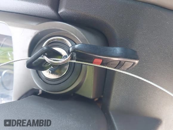 ✅ 2004 Nissan Titan XE • VIN: 1N6AA07A14N581286 • Lot: 42034620. Listed on IAAI with 200,170 mi. Free auction sales archive from the USA and detailed vehicle history report at DreamBid. Image 11.