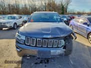 ✅ 2017 Jeep Grand Cherokee Overland • VIN: 1C4RJFCG1HC810439 • Lot: 93886235. Wystawiony na Copart z przebiegiem Nie podano. Bezpłatny archiwum sprzedaży aukcyjnych z USA i szczegółowy raport historii pojazdu na DreamBid. Zdjęcie 5.