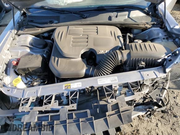 ✅ 2015 Dodge Challenger SXT Plus • VIN: 2C3CDZBG9FH707770 • Lot: 36826334. Wystawiony na Copart z przebiegiem 103 067 mil. Bezpłatny archiwum sprzedaży aukcyjnych z USA i szczegółowy raport historii pojazdu na DreamBid. Zdjęcie 11.