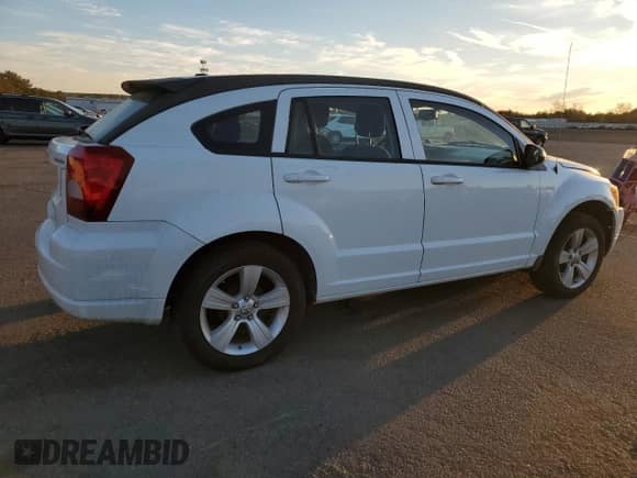2011 Dodge Caliber Mainstreet с VIN 1B3CB3HA1BD254920, выставлен на аукционе Copart как лот 79437504 с пробегом 97 833 миль миль и Списание • Salvage title. История ставок и продаж доступна на DreamBid. Изображение 3.