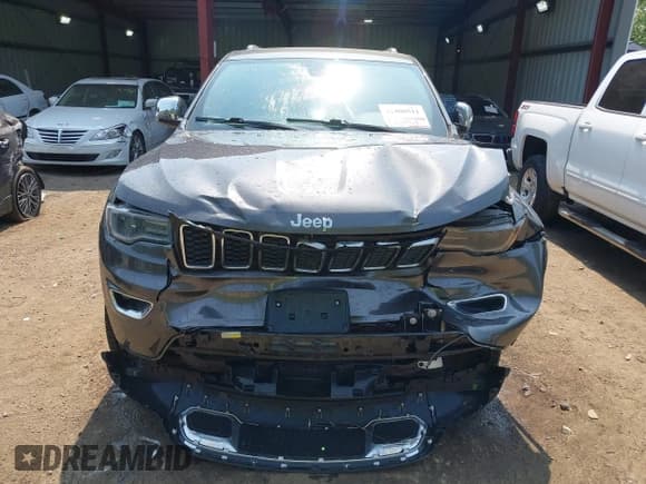 ✅ 2018 Jeep Grand Cherokee Limited • VIN: 1C4RJFBG1JC246007 • Lot: 42400511. Wystawiony na IAAI z przebiegiem 63 109 mil. Bezpłatny archiwum sprzedaży aukcyjnych z USA i szczegółowy raport historii pojazdu na DreamBid. Zdjęcie 12.