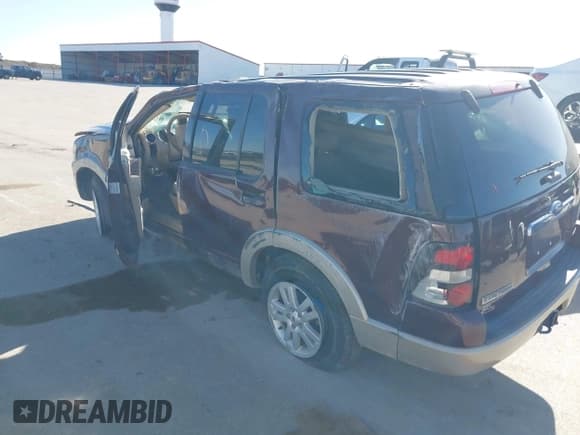✅ 2006 Ford Explorer Eddie Bauer • VIN: 1FMEU74E56UA44775 • Лот: 43635372. Опубликован ранее на IAAI с пробегом 298 368 миль. Бесплатный доступ к архиву аукционных продаж из США и подробный отчёт об истории автомобиля на DreamBid. Изображение 3.
