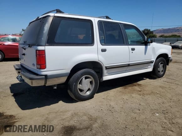 ✅ 1993 Ford Explorer Eddie Bauer • VIN: 1FMDU32X3PUD03757 • Лот: 66164595. Опубликован ранее на Copart с пробегом 41 012 миль. Бесплатный доступ к архиву аукционных продаж из США и подробный отчёт об истории автомобиля на DreamBid. Изображение 3.