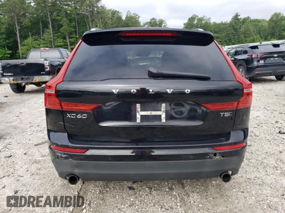 ✅ 2018 Volvo XC60 Momentum • VIN: LYV102RK0JB077542 • Lot: 64131645. Listed on Copart with 110,546 mi. Free auction sales archive from the USA and detailed vehicle history report at DreamBid. Image 6.