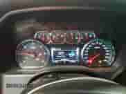 2015 Chevrolet Silverado 2500HD LT z VIN 1GC1KVEG2FF576552, wystawiony jako Copart lot #84027335 z przebiegiem 203 662 mil mil oraz Szkoda całkowita • Salvage title. Historia ofert i sprzedaży dostępna na DreamBid. Obrazek 9.