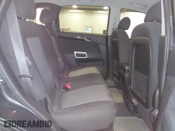 ✅ 2013 Chevrolet Captiva Sport LS • VIN: 3GNFL2EK7DS516739 • Lot: 42216391. Wystawiony na IAAI z przebiegiem 69 638 mil. Bezpłatny archiwum sprzedaży aukcyjnych z USA i szczegółowy raport historii pojazdu na DreamBid. Zdjęcie 8.