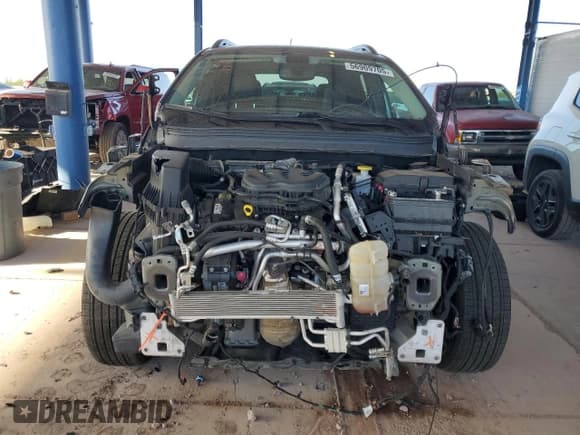 ✅ 2019 Jeep Cherokee Trailhawk • VIN: 1C4PJMBX8KD468051 • Lot: 56909705. Listed on Copart with 45,270 mi. Free auction sales archive from the USA and detailed vehicle history report at DreamBid. Image 5.