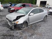 ✅ 2005 Scion tC • VIN: JTKDE177250021461 • Lot: 42981522. Wystawiony na IAAI z przebiegiem 188 101 mil. Bezpłatny archiwum sprzedaży aukcyjnych z USA i szczegółowy raport historii pojazdu na DreamBid. Zdjęcie 16.