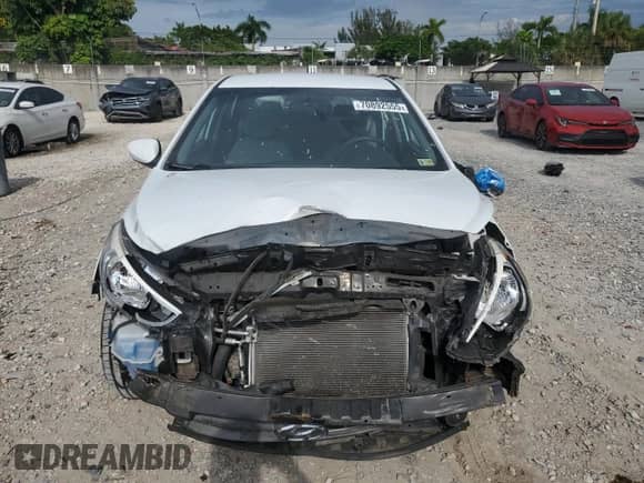 2016 Hyundai Accent SE with VIN KMHCT5AE0GU285731, listed as a Copart auction lot 70892555 with 86,392 mi miles and Clean title. Bid and sale history available at DreamBid. Image 5.