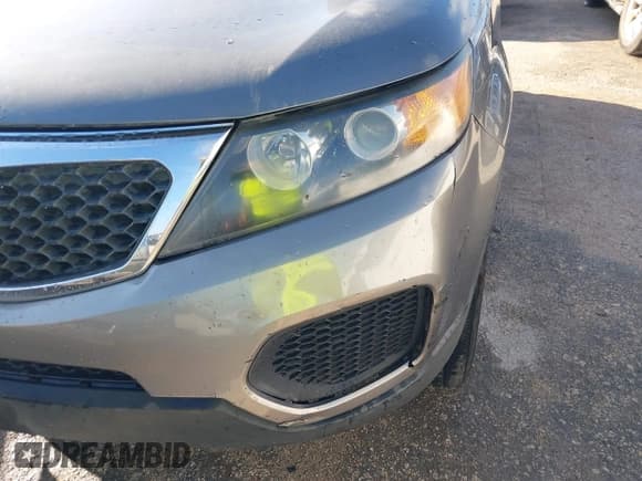 ✅ 2011 Kia Sorento LX • VIN: 5XYKT3A18BG035777 • Lot: 43592238. Wystawiony na IAAI z przebiegiem 189 418 mil. Bezpłatny archiwum sprzedaży aukcyjnych z USA i szczegółowy raport historii pojazdu na DreamBid. Zdjęcie 13.