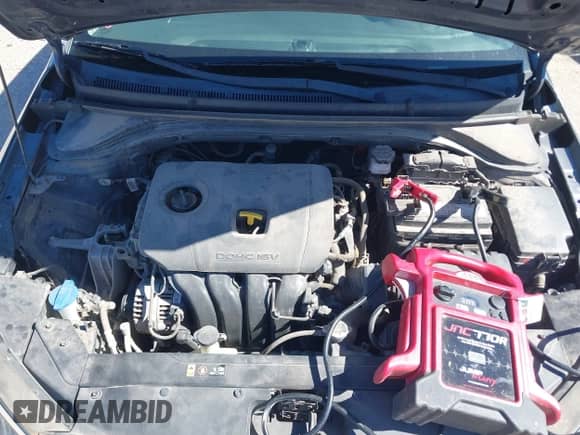 2019 Hyundai Elantra SE с VIN 5NPD74LF2KH419770, выставлен на аукционе IAAI как лот 43584318 с пробегом 127 673 миль миль и . История ставок и продаж доступна на DreamBid. Изображение 10.