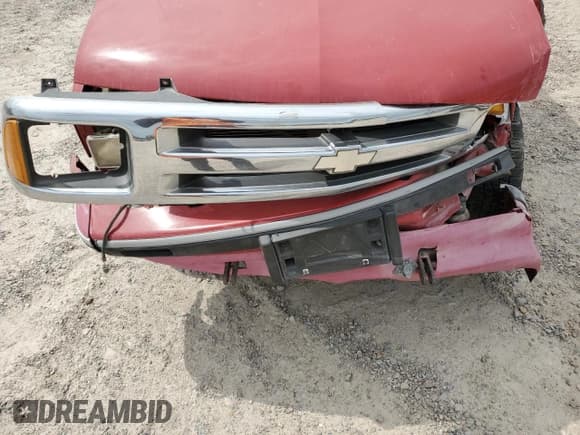 ✅ 1995 Chevrolet S-10 LS • VIN: 1GCCS19Z2S8114035 • Лот: 51963565. Опубликован ранее на Copart с пробегом 485 818 миль. Бесплатный доступ к архиву аукционных продаж из США и подробный отчёт об истории автомобиля на DreamBid. Изображение 11.