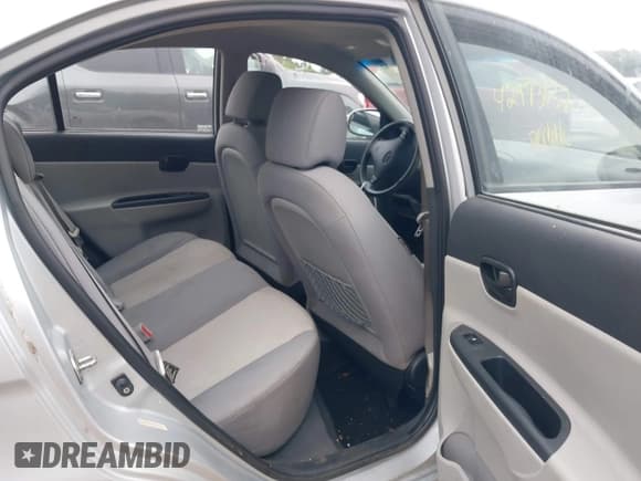 ✅ 2010 Hyundai Accent GLS • VIN: KMHCN4AC0AU405473 • Lot: 42973032. Listed on IAAI with 121,684 mi. Free auction sales archive from the USA and detailed vehicle history report at DreamBid. Image 8.