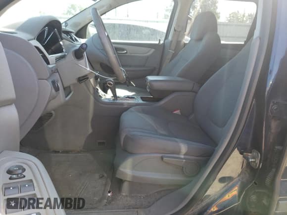 ✅ 2017 Chevrolet Traverse LS • VIN: 1GNKRFED5HJ200253 • Lot: 69819644. Wystawiony na Copart z przebiegiem 184 755 mil. Bezpłatny archiwum sprzedaży aukcyjnych z USA i szczegółowy raport historii pojazdu na DreamBid. Zdjęcie 7.