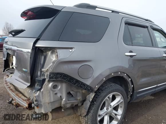 ✅ 2013 Ford Explorer Limited • VIN: 1FM5K8F89DGA64770 • Lot: 43780962. Wystawiony na IAAI z przebiegiem 85 171 mil. Bezpłatny archiwum sprzedaży aukcyjnych z USA i szczegółowy raport historii pojazdu na DreamBid. Zdjęcie 21.