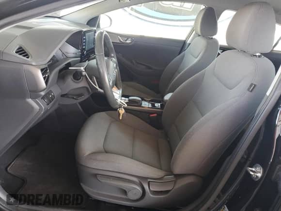 2020 Hyundai Ioniq SE с VIN KMHC75LJ2LU076466, выставлен на аукционе Copart как лот 61099775 с пробегом 33 875 миль миль и Списание • Salvage title. История ставок и продаж доступна на DreamBid. Изображение 7.