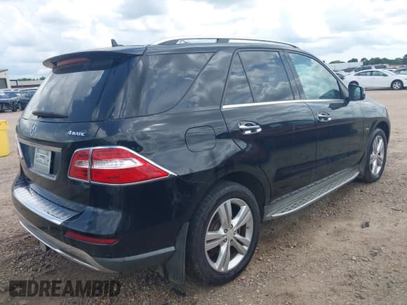 ✅ 2012 Mercedes-Benz M 350 • VIN: 4JGDA5HB4CA008744 • Lot: 42484310. Listed on IAAI with 176,851 mi. Free auction sales archive from the USA and detailed vehicle history report at DreamBid. Image 4.