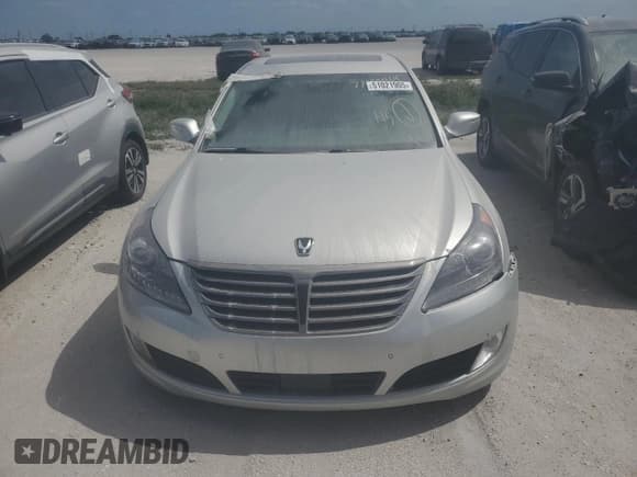✅ 2014 Hyundai Equus Signature • VIN: KMHGH4JH7EU083148 • Лот: 51021905. Опубликован ранее на Copart с пробегом Не указан. Бесплатный доступ к архиву аукционных продаж из США и подробный отчёт об истории автомобиля на DreamBid. Изображение 5.