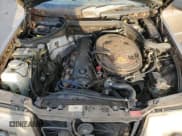 ✅ 1990 Mercedes-Benz 260 • VIN: WDBEA26D8LB226481 • Лот: 79699094. Опубликован ранее на Copart с пробегом 197 582 миль. Бесплатный доступ к архиву аукционных продаж из США и подробный отчёт об истории автомобиля на DreamBid. Изображение 11.