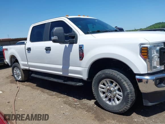 ✅ 2019 Ford F-250 XL • VIN: 1FT7W2B65KED36789 • Лот: 42275403. Опубликован ранее на IAAI с пробегом 154 847 миль. Бесплатный доступ к архиву аукционных продаж из США и подробный отчёт об истории автомобиля на DreamBid. Изображение 13.