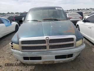 1999 Dodge 1500 z VIN 3B7HC16Y1XM506148, wystawiony jako Copart lot #56534294 z przebiegiem 205 898 mil mil oraz Szkoda całkowita • Salvage title. Historia ofert i sprzedaży dostępna na DreamBid. Obrazek 5.