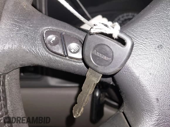 ✅ 2003 Chevrolet Tahoe LS • VIN: 1GNEK13T33J184349 • Лот: 41871231. Опубликован ранее на IAAI с пробегом 238 166 миль. Бесплатный доступ к архиву аукционных продаж из США и подробный отчёт об истории автомобиля на DreamBid. Изображение 11.