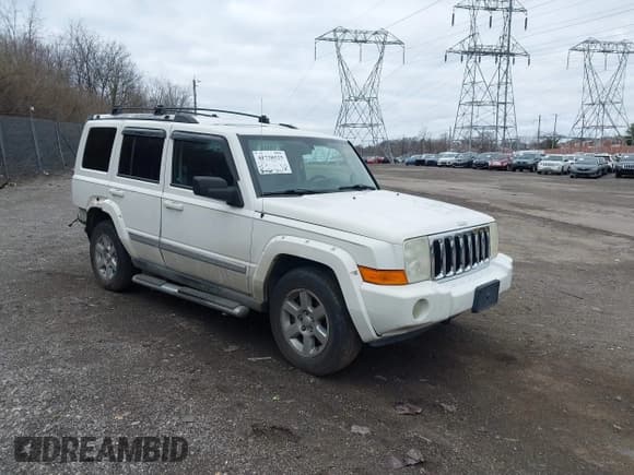 ✅ 2008 Jeep Commander Limited • VIN: 1J8HG58N58C236738 • Lot: 41738525. Wystawiony na IAAI z przebiegiem 130 740 mil. Bezpłatny archiwum sprzedaży aukcyjnych z USA i szczegółowy raport historii pojazdu na DreamBid. Zdjęcie 1.