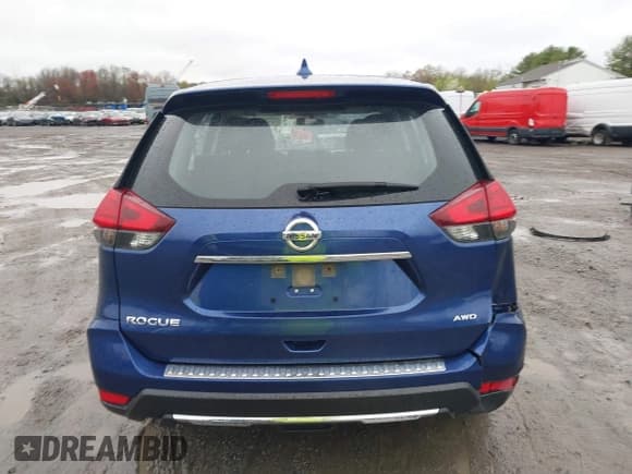 ✅ 2017 Nissan Rogue SL • VIN: JN8AT2MV6HW011210 • Lot: 41977710. Listed on IAAI with 234,729 mi. Free auction sales archive from the USA and detailed vehicle history report at DreamBid. Image 17.