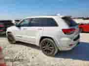 2020 Jeep Grand Cherokee Altitude z VIN 1C4RJFAG8LC388729, wystawiony jako Copart lot #85333685 z przebiegiem 59 750 mil mil oraz Szkoda całkowita • Salvage title. Historia ofert i sprzedaży dostępna na DreamBid. Obrazek 2.