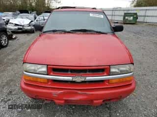 2000 Chevrolet Blazer LS z VIN 1GNCT18W5YK210040, wystawiony jako Copart lot #73253404 z przebiegiem Nie podano mil oraz Czysty tytuł • Clean title. Historia ofert i sprzedaży dostępna na DreamBid. Obrazek 5.