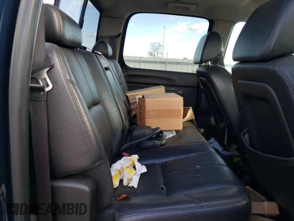 2008 Chevrolet Silverado 3500HD SRW LTZ с VIN 1GCHK33698F172292, выставлен на аукционе Copart как лот 82207084 с пробегом 355 018 миль миль и Списание • Salvage title. История ставок и продаж доступна на DreamBid. Изображение 10.