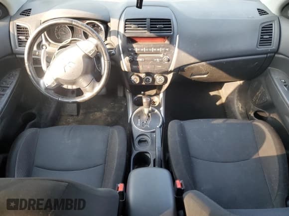 ✅ 2012 Mitsubishi Outlander ES • VIN: JA4AP3AU3CZ010373 • Lot: 66611885. Wystawiony na Copart z przebiegiem 140 124 mil. Bezpłatny archiwum sprzedaży aukcyjnych z USA i szczegółowy raport historii pojazdu na DreamBid. Zdjęcie 8.