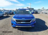 ✅ 2023 Kia Seltos S • VIN: KNDEUCAA1P7458909 • Lot: 43453346. Listed on IAAI with 32,833 mi. Free auction sales archive from the USA and detailed vehicle history report at DreamBid. Image 12.