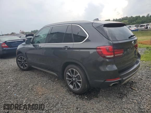 ✅ 2018 BMW X5 xDrive35d • VIN: 5UXKS4C52J0Y20517 • Лот: 65789035. Опубликован ранее на Copart с пробегом 118 389 миль. Бесплатный доступ к архиву аукционных продаж из США и подробный отчёт об истории автомобиля на DreamBid. Изображение 2.