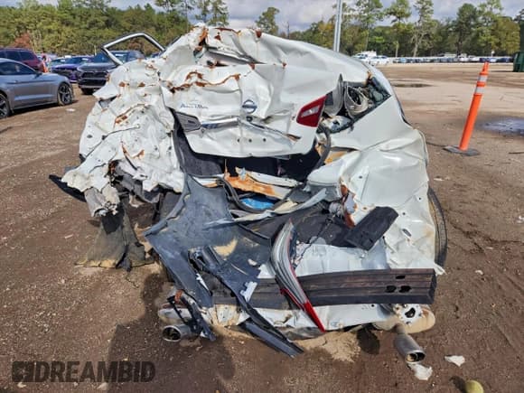 ✅ 2018 Nissan Altima S • VIN: 1N4AL3AP9JC225953 • Lot: 92174995. Wystawiony na Copart z przebiegiem 115 069 mil. Bezpłatny archiwum sprzedaży aukcyjnych z USA i szczegółowy raport historii pojazdu na DreamBid. Zdjęcie 6.