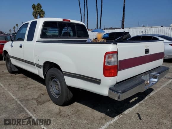 ✅ 1997 Toyota T100 DX • VIN: JT4TN12D0V0038324 • Lot: 72609844. Listed on Copart with 233,254 mi. Free auction sales archive from the USA and detailed vehicle history report at DreamBid. Image 2.