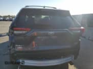 ✅ 2025 Toyota RAV4 Hybrid XLE Premium • VIN: JTMB6RFV6SD156098 • Lot: 93403735. Wystawiony na Copart z przebiegiem 10 133 mil. Bezpłatny archiwum sprzedaży aukcyjnych z USA i szczegółowy raport historii pojazdu na DreamBid. Zdjęcie 6.