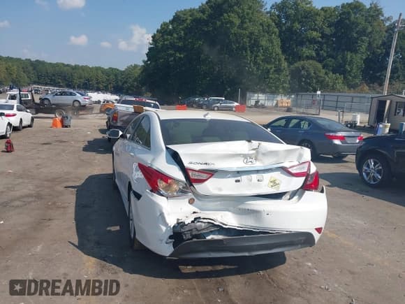 ✅ 2014 Hyundai Sonata GLS • VIN: 5NPEB4AC9EH903659 • Lot: 43246453. Wystawiony na IAAI z przebiegiem 87 811 mil. Bezpłatny archiwum sprzedaży aukcyjnych z USA i szczegółowy raport historii pojazdu na DreamBid. Zdjęcie 3.