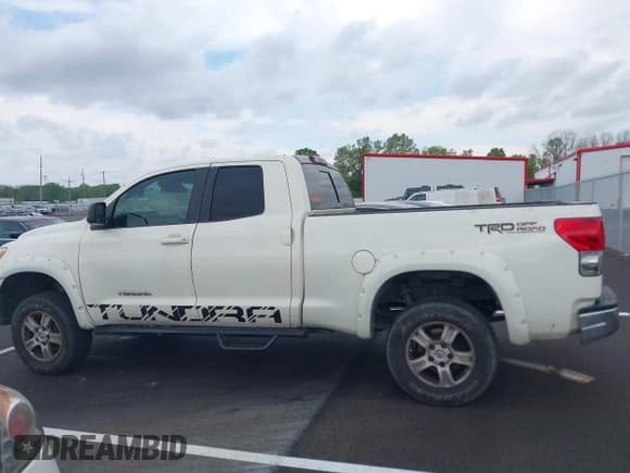 ✅ 2009 Toyota Tundra • VIN: 5TFRV54199X073168 • Лот: 42046022. Опубликован ранее на IAAI с пробегом 157 667 миль. Бесплатный доступ к архиву аукционных продаж из США и подробный отчёт об истории автомобиля на DreamBid. Изображение 14.