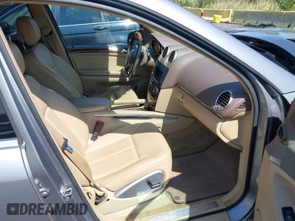 ✅ 2010 Mercedes-Benz GL 450 • VIN: 4JGBF7BE5AA577364 • Lot: 43154008. Wystawiony na IAAI z przebiegiem Nie podano. Bezpłatny archiwum sprzedaży aukcyjnych z USA i szczegółowy raport historii pojazdu na DreamBid. Zdjęcie 5.