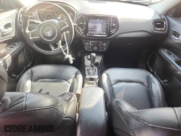 2018 Jeep Compass Limited z VIN 3C4NJDCB6JT316501, wystawiony jako Copart lot #70818685 z przebiegiem 86 911 mil mil oraz Szkoda całkowita • Salvage title. Historia ofert i sprzedaży dostępna na DreamBid. Obrazek 8.