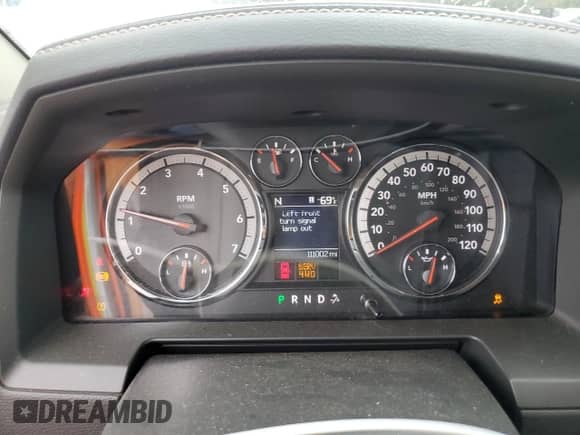 2010 Dodge 1500 Laramie z VIN 1D7RV1CT2AS262800, wystawiony jako Copart lot #81690014 z przebiegiem 111 002 mil mil oraz Szkoda całkowita • Salvage title. Historia ofert i sprzedaży dostępna na DreamBid. Obrazek 9.