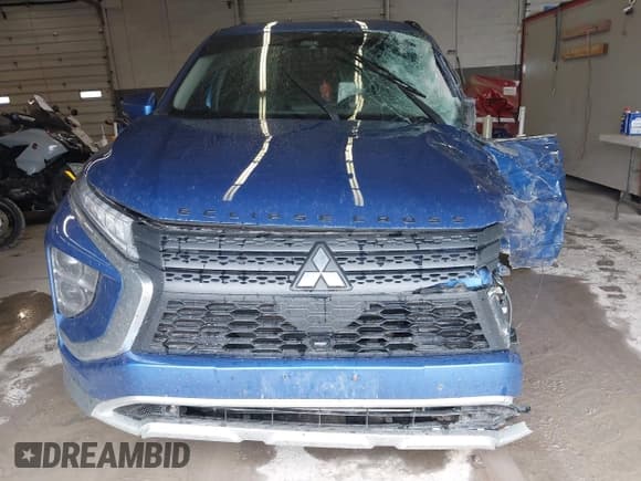 ✅ 2023 Mitsubishi Eclipse Cross SE • VIN: JA4ATWAA4PZ048946 • Лот: 42183511. Опубликован ранее на IAAI с пробегом 6 миль. Бесплатный доступ к архиву аукционных продаж из США и подробный отчёт об истории автомобиля на DreamBid. Изображение 13.